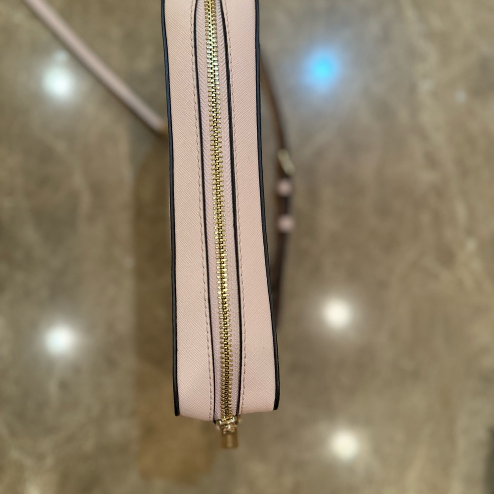 Michael Kors Jet Set Crossbody - Picture 2 of 6